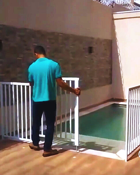 Grade de proteção em área de piscina
